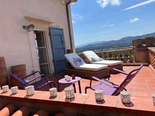 Balkons/terase, Château de la Sybille, vue imprenable sur le Canigou et les Orgues d'Ille sur Têt (Chateau de la Sybille, vue imprenable sur le Canigou et les Orgues d'Ille sur Tet) in Vinca