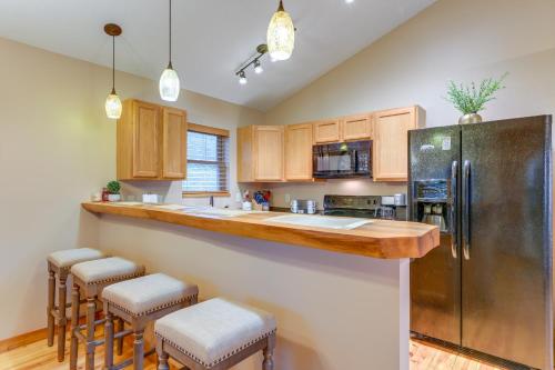 Waynesville Cabin Rental with Mountain Views in Waynesville, USA