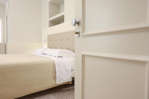 Deluxe Triple Room image 4