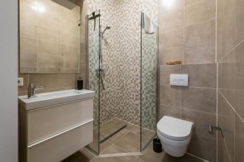 Aparthotel North Studio With Patio For 2 - image 5