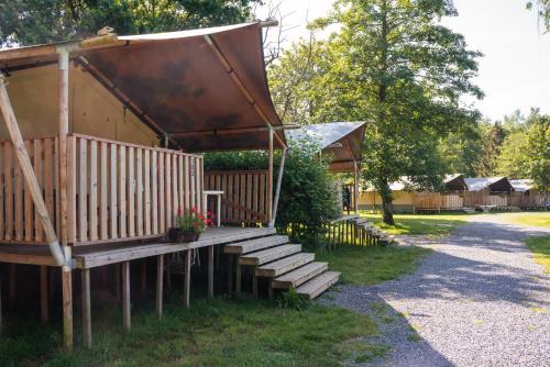 Camping De Chênefleur (Camping De Chenefleur) in Tintigny