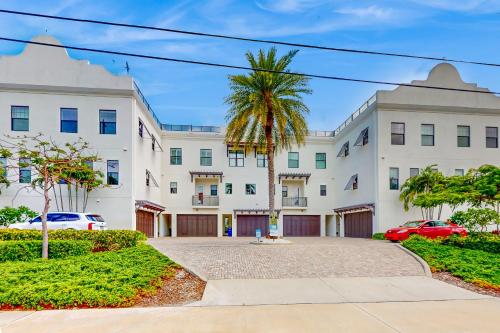 BrightWater Blue 158-2