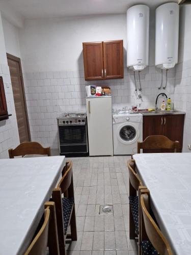 virtuve, Apartmani & Auto kamp GAJ in Gacko