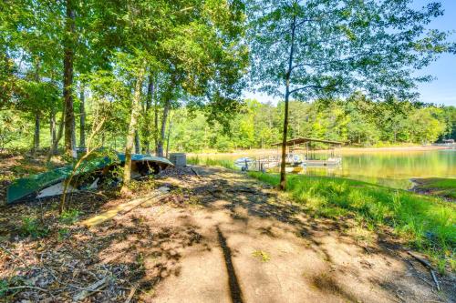 Waterfront Hartwell Apartment with Dock Access!