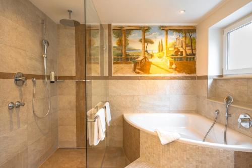 Dusche, Parkhotel Crombach in Rosenheim