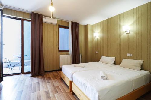 Stylish Studio in Old Tbilisi- By Wehost, Tbilisi City (photo 7)