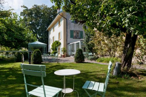 花園, Schloss Ueberstorf - Tafeln, Tagen, Träumen (Schloss Ueberstorf - Tafeln, Tagen, Traumen) in 于伯斯托夫