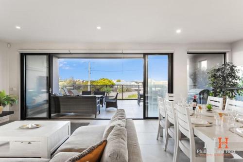 Luxurious Home Close to The Beach – khách sạn tại Sunderland Bay