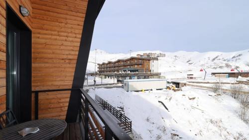 Super Bright & Stylish Apartment In Gudauri - by Wehost, Goudaouri (photo 4)