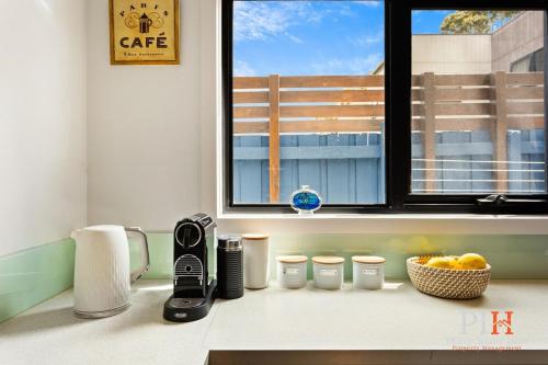Shearwater Home Close to Beach - image 3