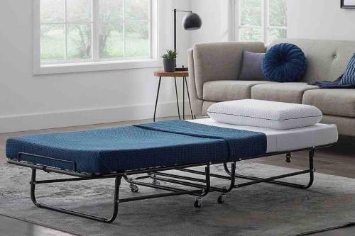 By EWR Airport & NYC Sleeps 6, 2 Queen bed in Newark, USA