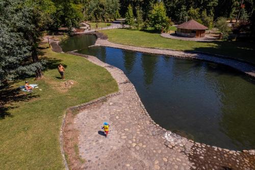 Apkārtne, Parque Chillan - Héroes Parques (Parque Chillan - Heroes Parques) in Pinto