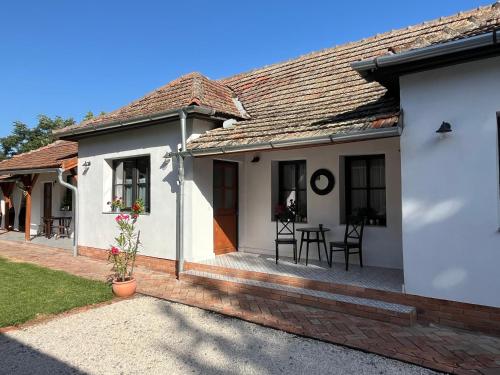 ทัศนียภาพภายนอกโรงแรม, Annushka Apartman in ซารุด