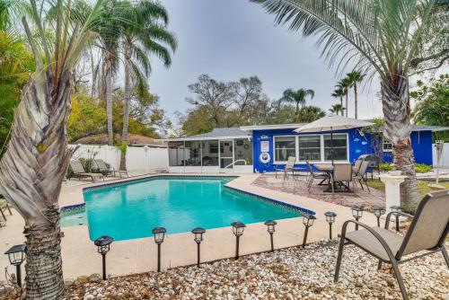 Vibrant Largo Home Heated Pool, Lake Views! in Largo, USA