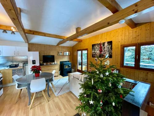 Les Chalets du Glacier - Chalet Emma - Chamonix in Les Praz d'en Bas