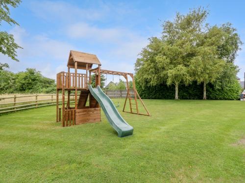 A szálláshely kívülről, Lower Farm Barn in Newland