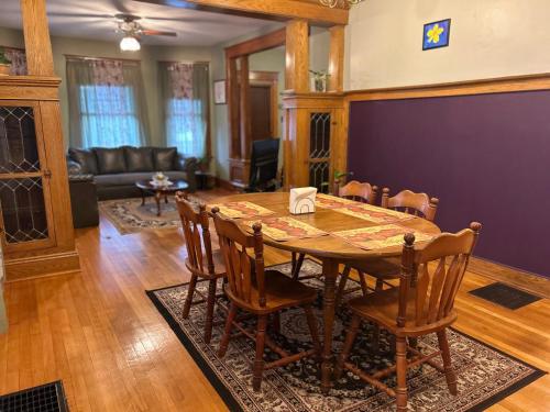 A Sweetheart Home in Schenectady, USA