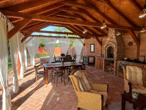 ระเบียง/ชานเรือน, Annushka Apartman in ซารุด