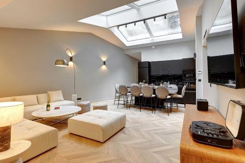 Elegant apartment with AC - 3BR/10P- Le Marais - image 10