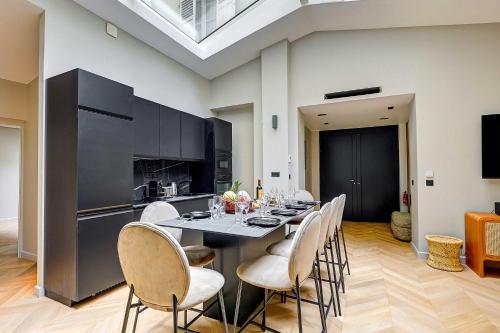 Elegant apartment with AC - 3BR/10P- Le Marais - image 12