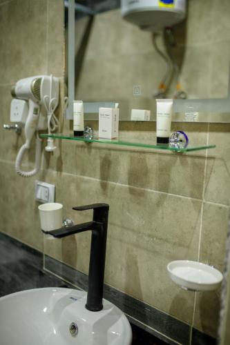 Pyramids Sunshine View