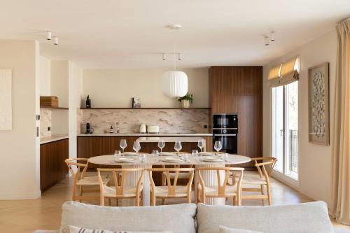 Admirable & spacious flat - Eiffel Tower - main image