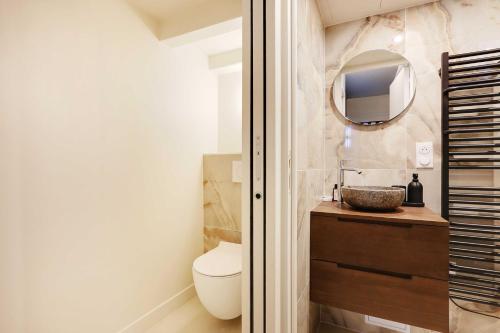 Appartement Chic and Cosy-Canal Saint Martin - image 6