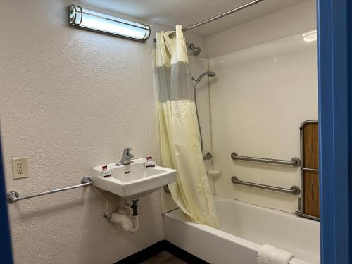 Superior King Room Disability Access Non-Smoking