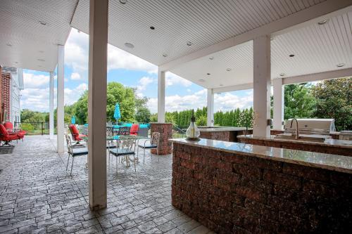 Stuart Manor Bed and Breakfast - image 4