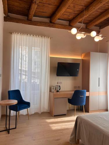 Heraklean Suites Tropea - image 3