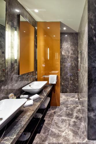 Naz City Hotel Taksim - Special Category - Tap to explore photos