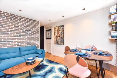 Magnificent apartment- 2BR-6P - Republique