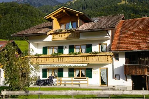 "Ferienwohnung Anna" - Annehmlichkeiten von 4-Sterne Familien-und Wellnesshotel Viktoria können mitgenutzt werden in Oberstdorf, Deutschland