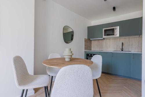 Renovated Studio rue du Roi de Sicile / Marais - main image