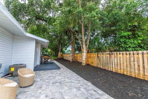 Cozy Getaway Home - near Siesta Key Beach in Sarasota (FL)