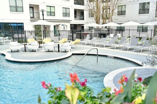 UBP-Brand new luxury apartment home near Buffalo Bayou Park