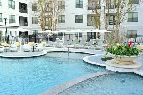UBP-Brand new luxury apartment home near Buffalo Bayou Park