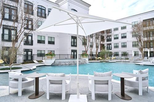 UBP-Brand new luxury apartment home near Buffalo Bayou Park