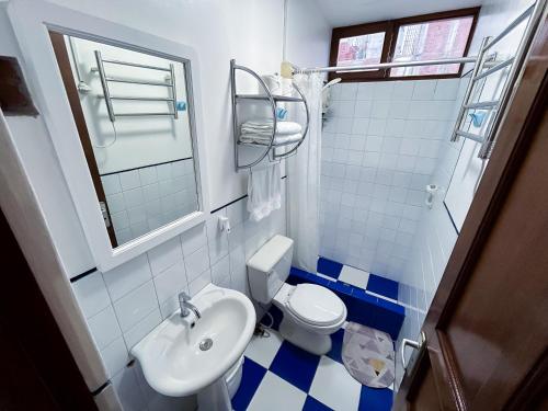浴室, Departamento en Chimbote con cochera in 欽博特