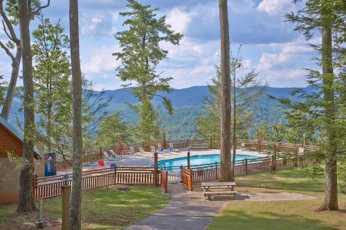 A Bit Of Heaven #252 by Aunt Bug's Cabin Rentals - image 6