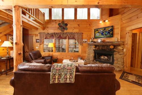 A Bit Of Heaven #252 by Aunt Bug's Cabin Rentals - image 11