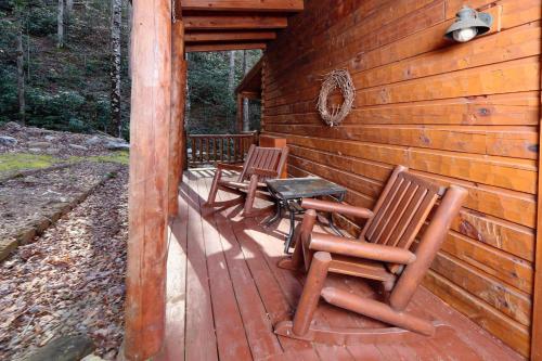 A Bit Of Heaven #252 by Aunt Bug's Cabin Rentals - image 13