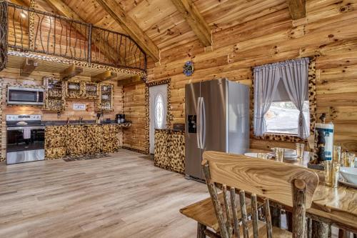 A Playful Bears Cabin #312 in Newport, USA