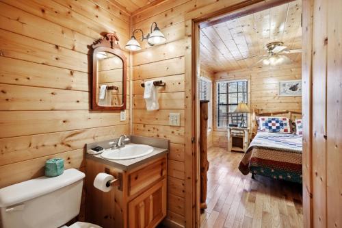 A Tranquility Den #210 by Aunt Bug's Cabin Rentals - image 13