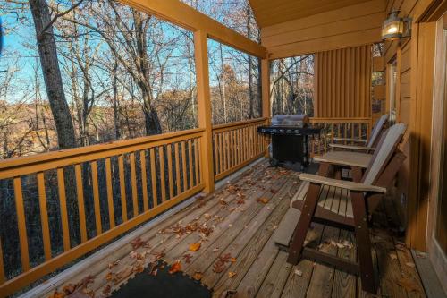 All Tucked Away #114 by Aunt Bug's Cabin Rentals - image 2