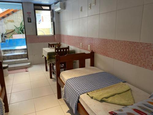 Twin Room with Private Bathroom image 4