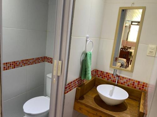 Twin Room with Private Bathroom image 2