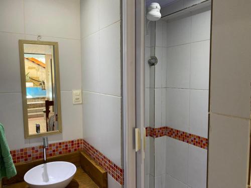 Twin Room with Private Bathroom image 1