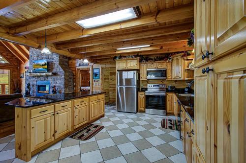 Always Dreaming #410 by Aunt Bug's Cabin Rentals - image 12