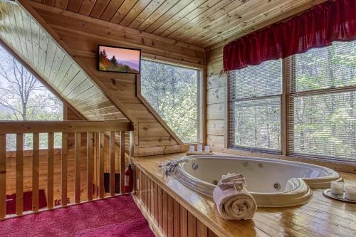 Always Misbehavin #1412 by Aunt Bug's Cabin Rentals - image 2